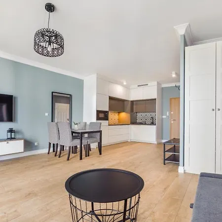 Bastion Gdansk, Sun & Snow *