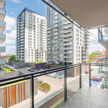 Bastion Gdansk, Sun & Snow